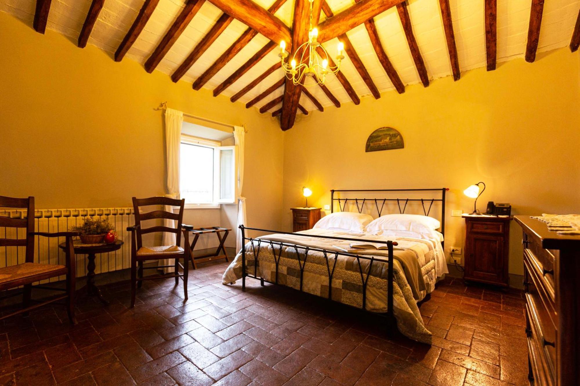 Agriturismo Fattoria Lavacchio بونتاسيفي الغرفة الصورة