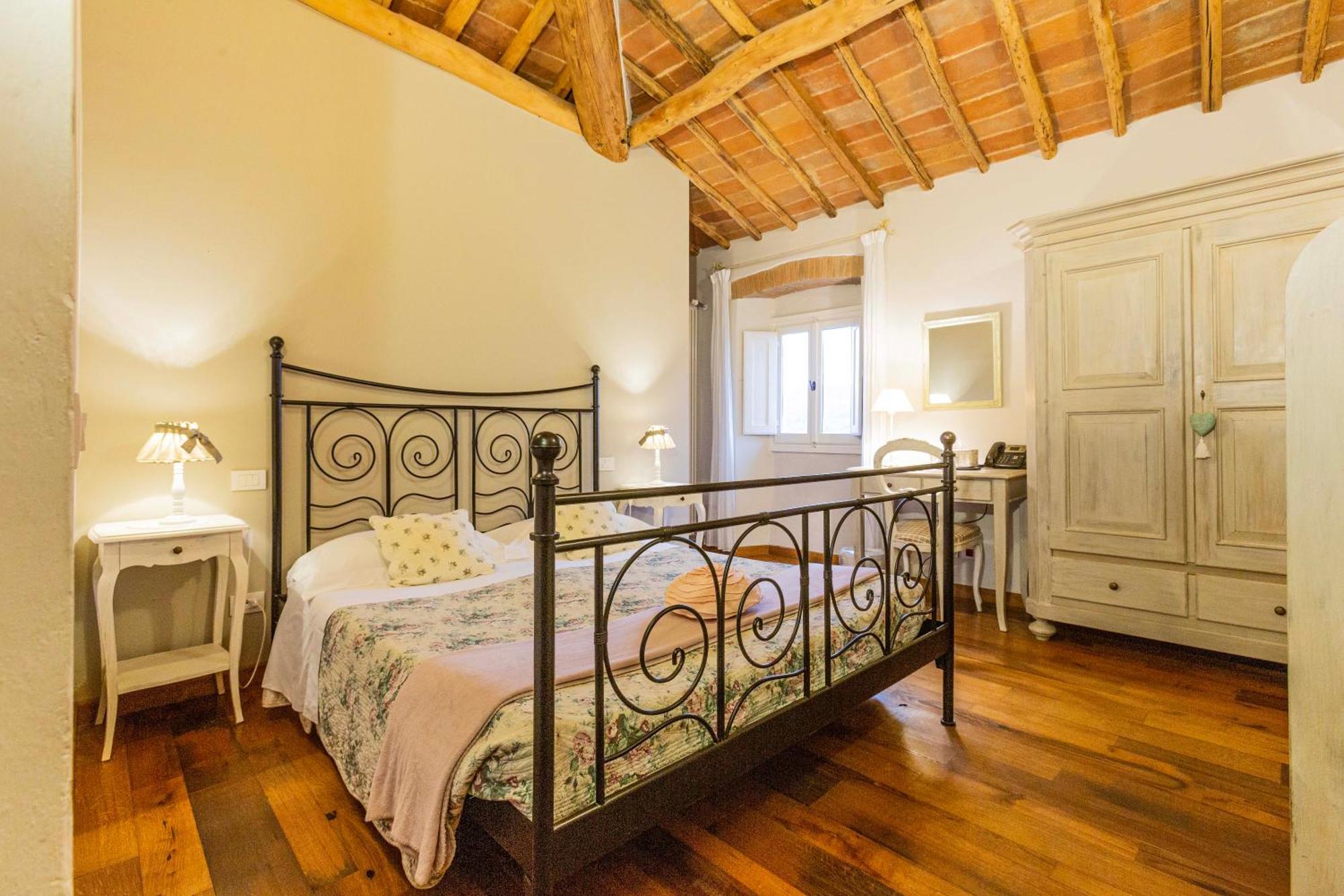 Agriturismo Fattoria Lavacchio بونتاسيفي الغرفة الصورة